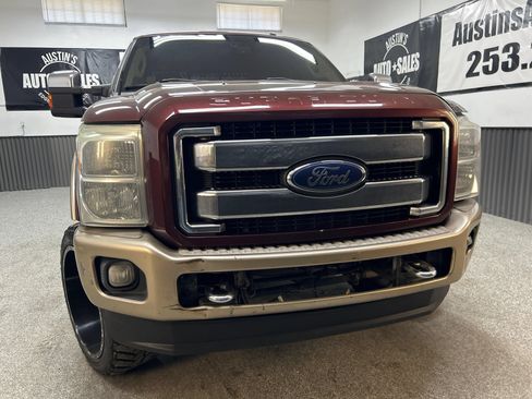 Used 2011 Ford F250 King Ranch w/ King Ranch w/Chrome Pkg AWD/4WD image 2