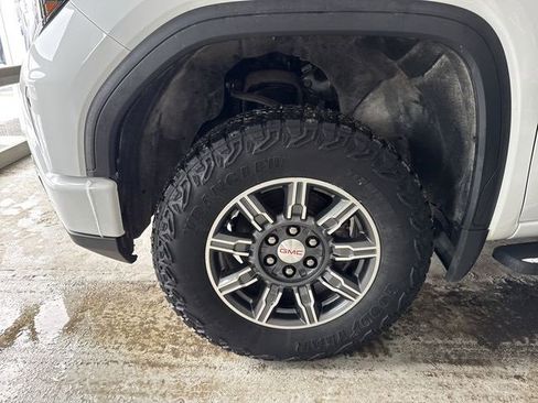 Used 2024 GMC Sierra 1500 AT4 w/ Technology Package image 33