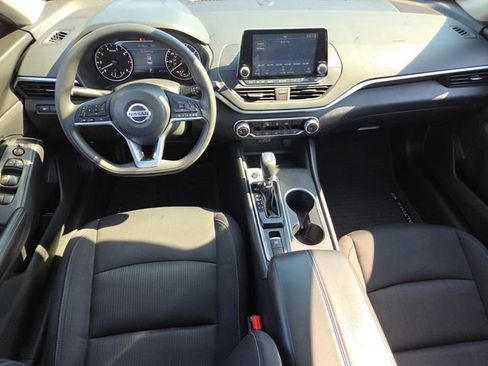 Used 2022 Nissan Altima 2.5 SV AWD/4WD image 8