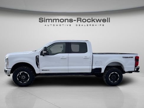 Used 2026 Ford F250 Lariat w/ Tremor Off-Road Package image 4