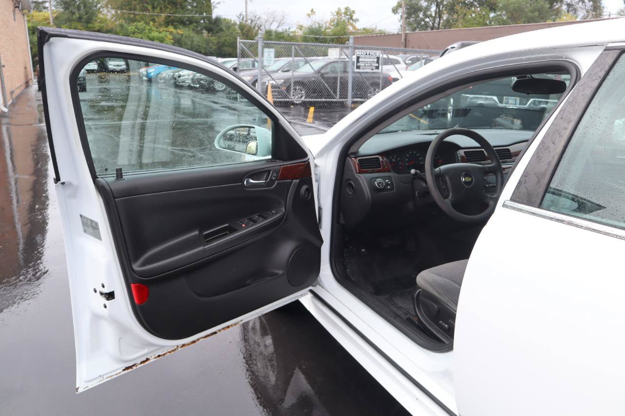 Used 2010 Chevrolet Impala LS FWD image 18