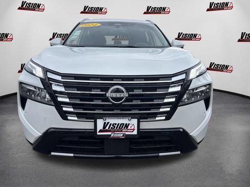 Certified 2024 Nissan Rogue Platinum AWD/4WD image 2