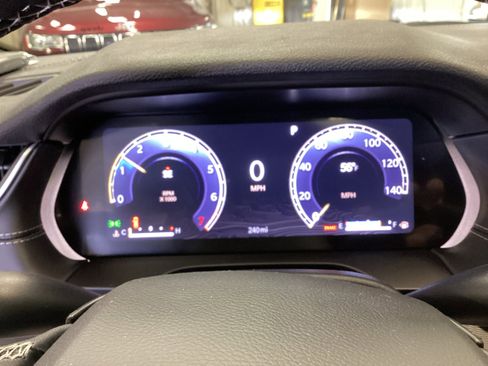 New 2025 Jeep Grand Cherokee Altitude image 23