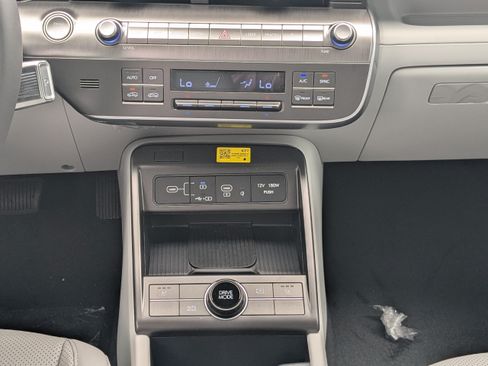 New 2026 Hyundai Kona SEL Premium FWD image 19