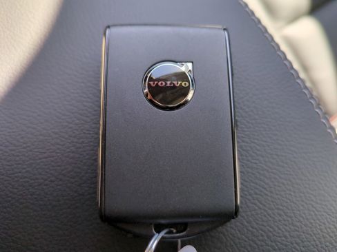 New 2025 Volvo XC40 B5 Core w/ Protection Package Premier image 28