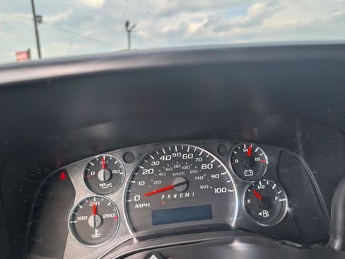 Used 2017 Chevrolet Express 2500 LS RWD image 15