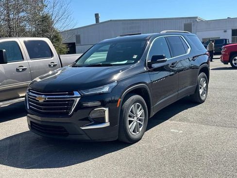 Used 2023 Chevrolet Traverse LT image 8