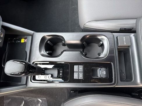 New 2026 Subaru Outback Limited AWD/4WD image 17