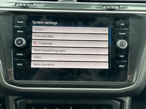 Used 2022 Volkswagen Tiguan SE R-Line AWD/4WD image 26