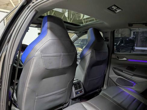 Used 2024 Volkswagen Golf R w/ MDO Package image 21
