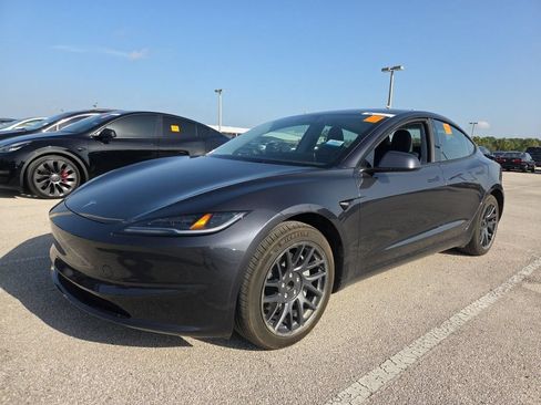 Used 2025 Tesla Model 3 Long Range RWD image 2