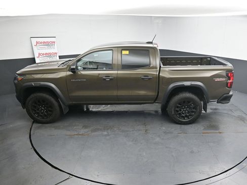 Used 2023 Chevrolet Colorado Trail Boss image 13