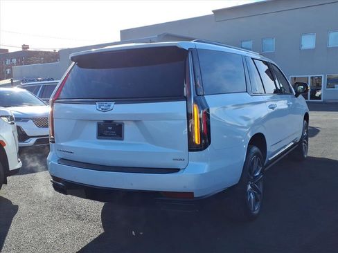 Used 2021 Cadillac Escalade ESV Sport w/ Driver Assist Tech Package image 15
