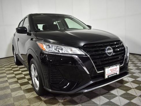 Certified 2024 Nissan Kicks S image 3