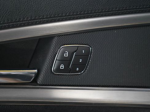 Used 2020 Lincoln Nautilus Premier AWD/4WD image 24