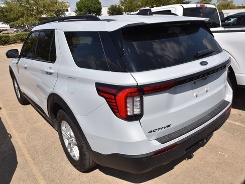 Used 2026 Ford Explorer Active RWD image 6