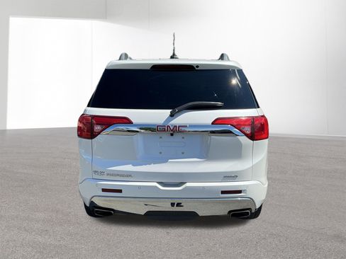 Used 2019 GMC Acadia Denali w/ Technology Package AWD/4WD image 4