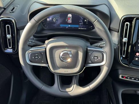 Certified 2026 Volvo XC40 B5 Plus w/ Protection Package Premier image 12