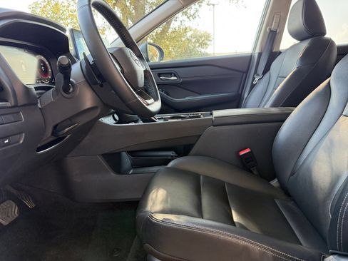Used 2026 Nissan Rogue SL AWD/4WD image 24