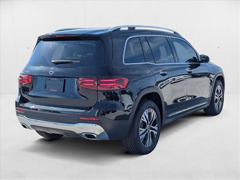 New 2025 Mercedes-Benz GLB 250 GLB 250 image 2