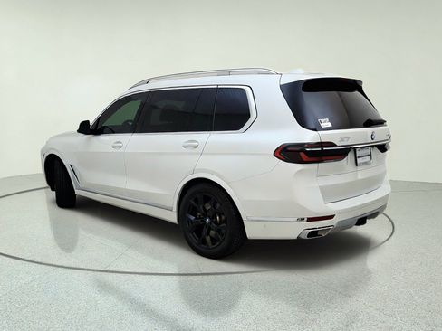 Used 2023 BMW X7 xDrive40i AWD/4WD image 12