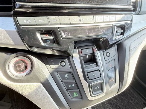 Used 2025 Honda Odyssey EX-L image 17