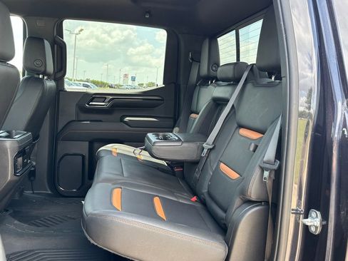 Used 2022 GMC Sierra 1500 AT4 w/ AT4 Preferred Package AWD/4WD image 14