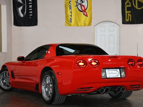 Used 2003 Chevrolet Corvette Z06 w/ Memory Package, 3 Drivers RWD image 6