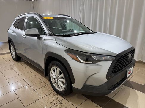 Certified 2023 Toyota Corolla Cross LE image 7