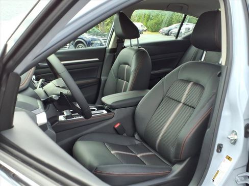 New 2025 Nissan Altima 2.5 SR image 5