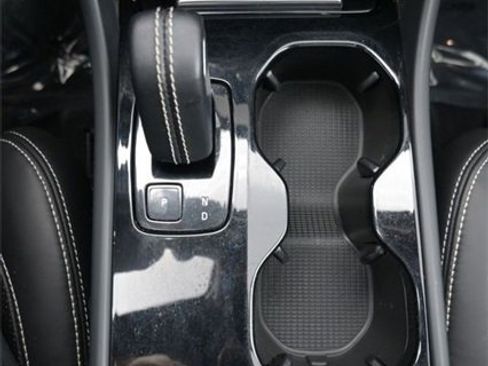 Used 2021 Volvo XC40 P8 Recharge w/ Advanced Package image 10