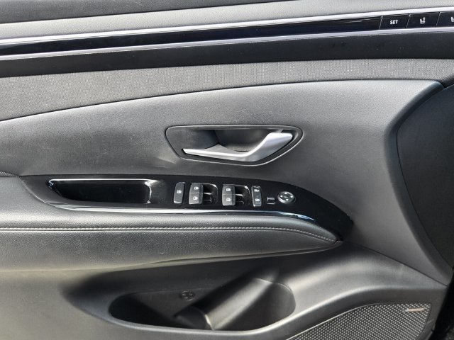 Used 2023 Hyundai Tucson Limited FWD image 24