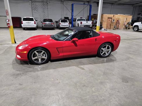 Used 2007 Chevrolet Corvette Convertible w/ Preferred Equipment Group image 4