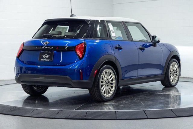 New 2026 MINI Cooper S FWD image 10