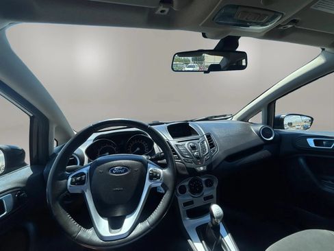 Used 2014 Ford Fiesta SE FWD image 24