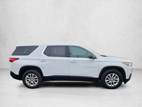 Used 2018 Chevrolet Traverse LS image 4