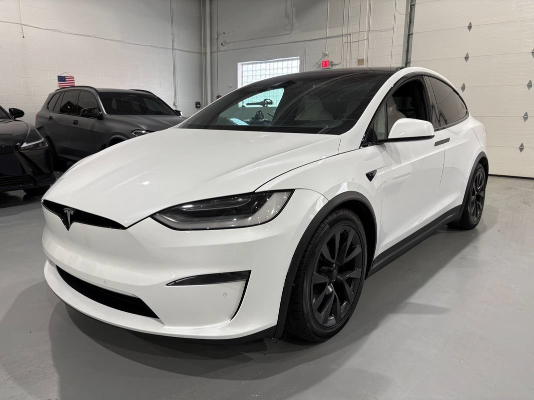 Used 2023 Tesla Model X AWD/4WD image 3