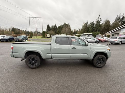 Used 2023 Toyota Tacoma TRD Sport image 6