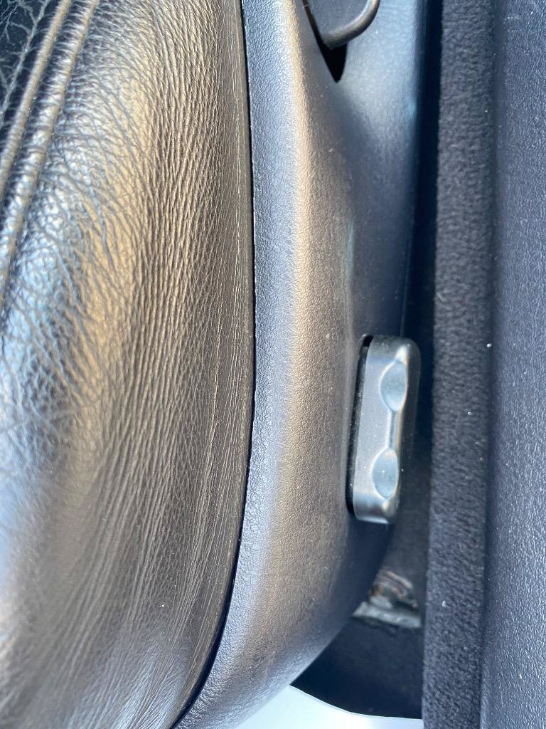 Used 2004 Ford Thunderbird RWD image 42