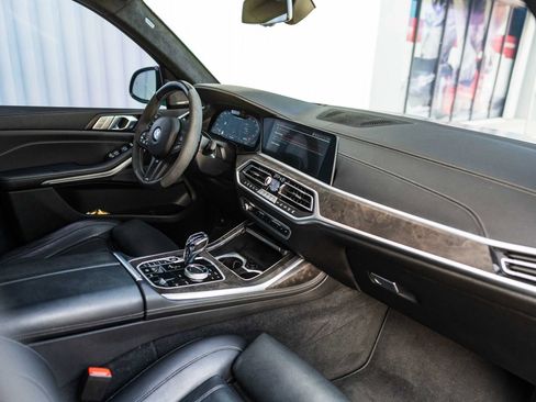 Used 2022 BMW X7 M50i w/ Dynamic Handling Package AWD/4WD image 35