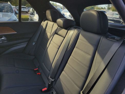 Certified 2025 Mercedes-Benz GLE 580 4MATIC image 14