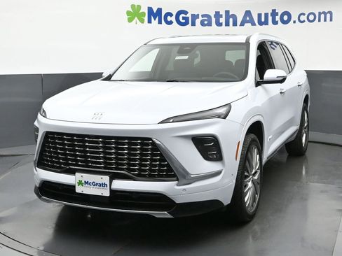 Used 2026 Buick Enclave Avenir w/ Super Cruise Package image 5