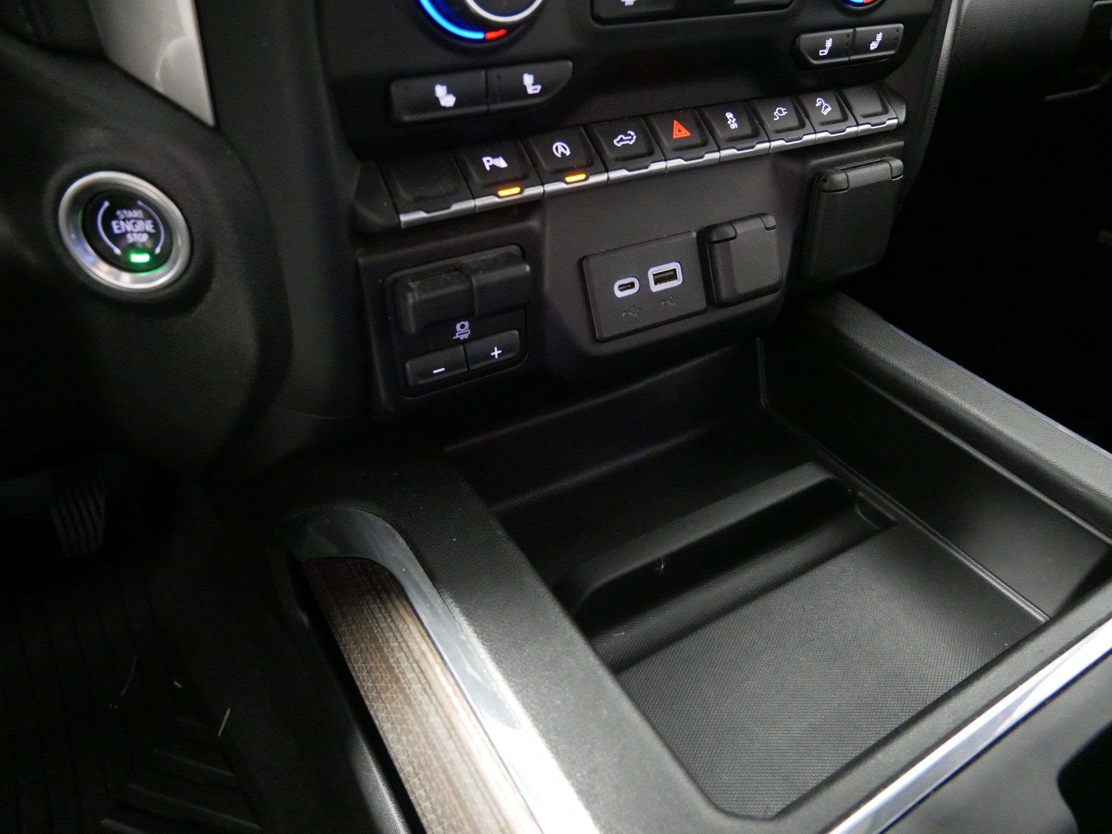 Certified 2021 Chevrolet Silverado 1500 LT Trail Boss w/ Convenience Package II AWD/4WD image 29