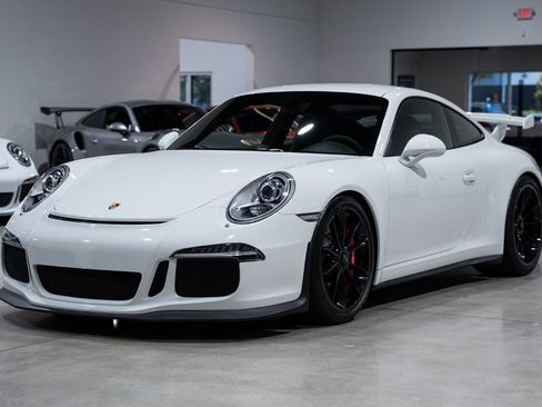 Used 2015 Porsche 911 GT3 RWD image 10