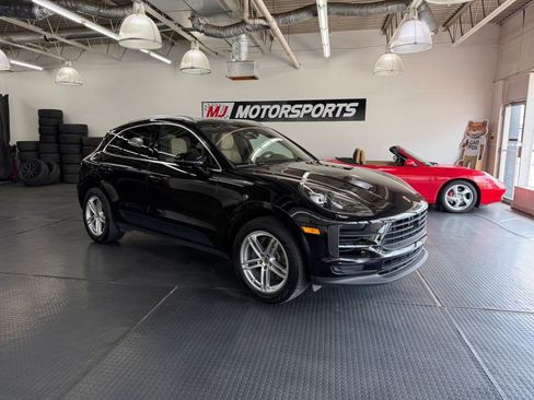 Used 2019 Porsche Macan S AWD/4WD image 11