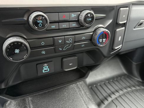 Used 2025 Ford F250 XL w/ XL Chrome Package image 26