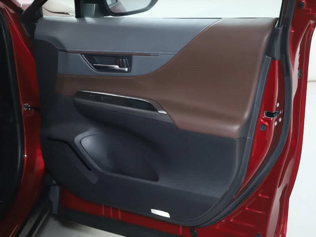 Certified 2023 Toyota Venza Limited AWD/4WD image 35