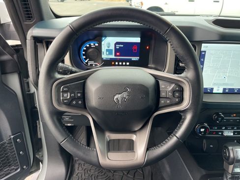 Used 2024 Ford Bronco Outer Banks image 16