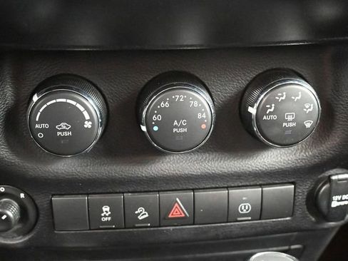 Used 2016 Jeep Wrangler Unlimited Sahara w/ Connectivity Group image 21