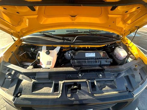 Used 2021 GMC Savana 3500 Extended w/ Power Convenience Package image 21